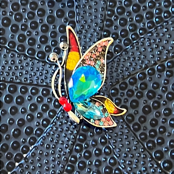 🦋Blue Sparkling Butterfly Brooch - Picture 1 of 2